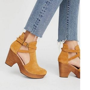 Free People Cedar Clog In Taupe Suede 38 US 8 Buckle Strap Heel